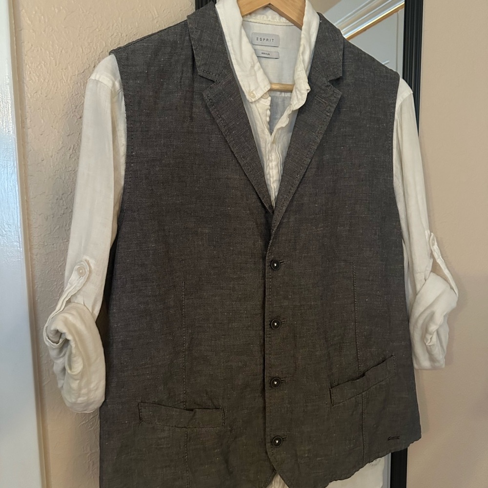 Men's Gray Vest by Engbers with ESPRIT Linen Shirt - M